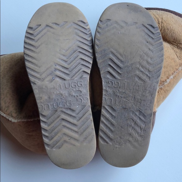 UGG | Leopard Print Ugg Boots | 7 - Picture 6 of 8